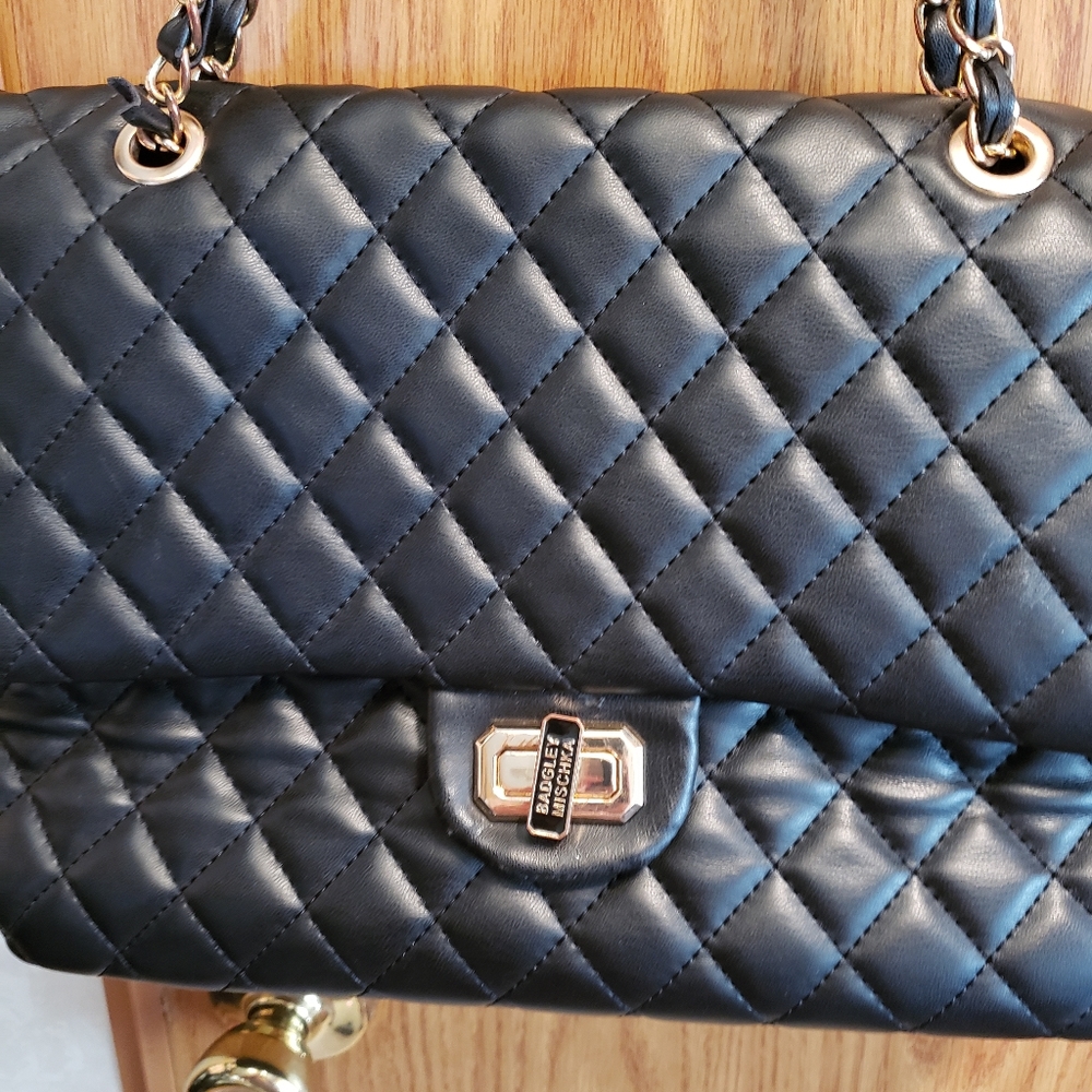 Badgley Mischka black pillow quilt purse / shoulder bag - Picture 14 of 16